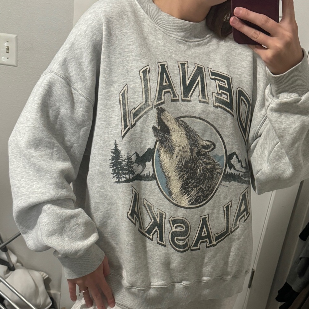 Abercrombie & fitch Denali Alaska wolf crewneck sweatshirt size medium